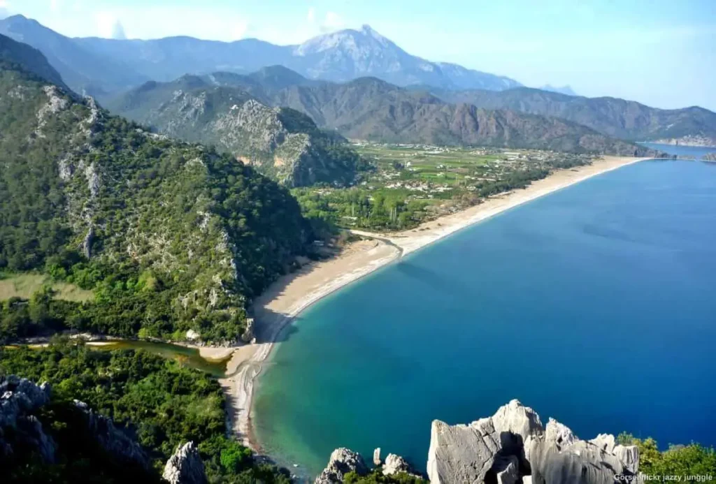 What to do in Olympos at night?